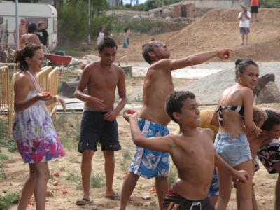 Camping Vinar&ograve;s – Fiesta de la Tomatina